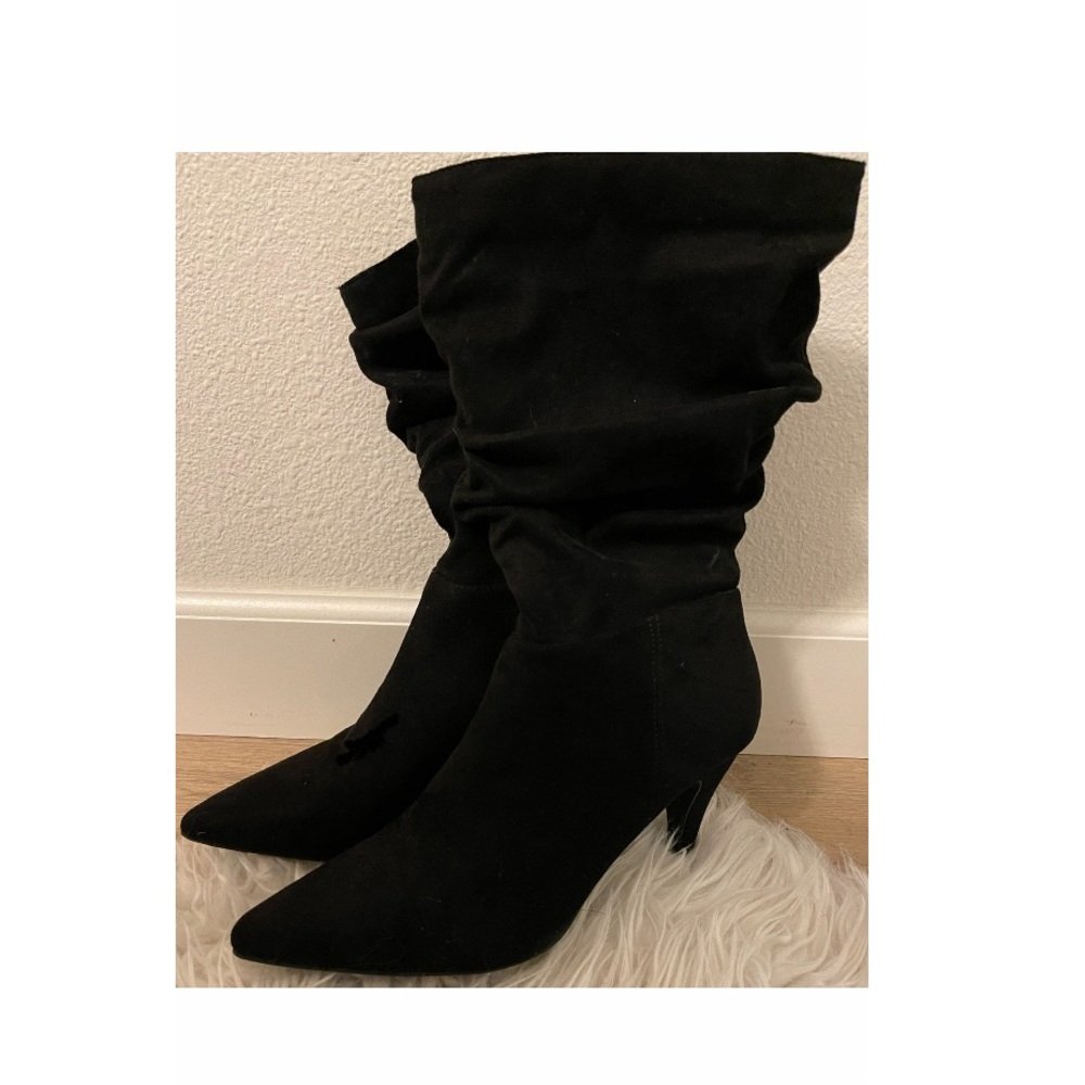 Black boots